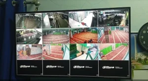 Dokumentasi pemasangan CCTV oleh Azkadina CCTV di sebuah masjid wilayah Gading Serpong. Penempatan kamera pengawas disesuaikan dengan kebutuhan pemantauan lingkungan masjid untuk membantu pengurus mengawasi area yang diperlukan.