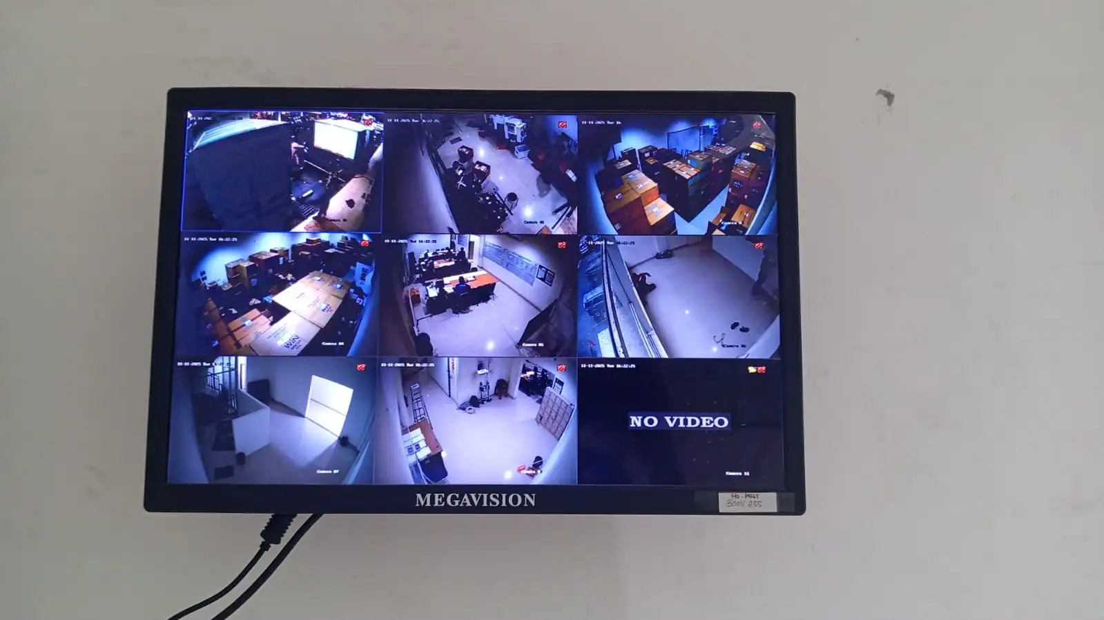 Hasil pemasangan CCTV untuk pemantauan area kampus