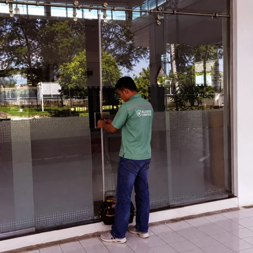 Jasa pasang access control di area kampus